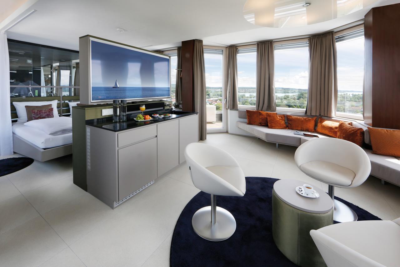 Aquaturm Hotel & Energie ราดอล์ฟเซลล์ อัม โบเดนซี ภายนอก รูปภาพ